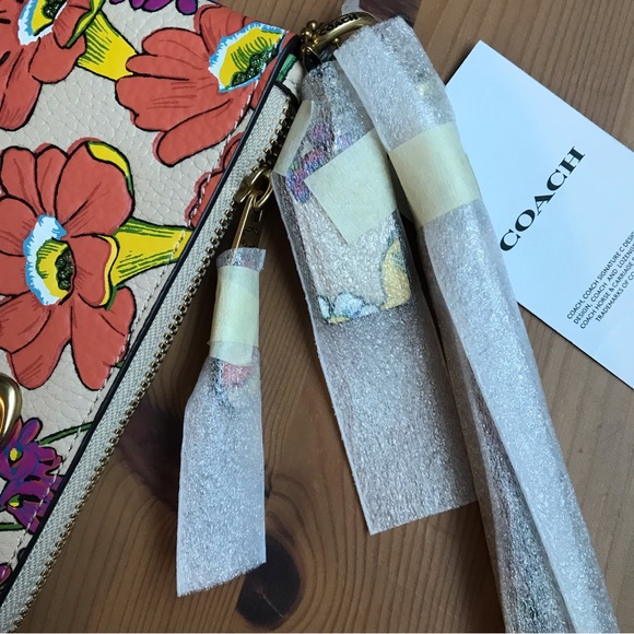 🌸 Coach Small Wristlet With Floral Print Polished pebble leather - Picture 8 of 12